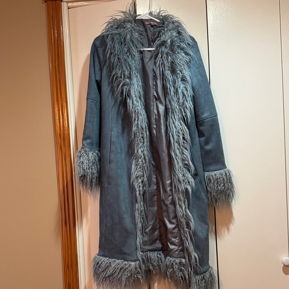 Women's Faux Fur Trimmed Coat - Gray